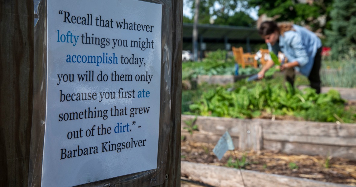 Quote display at the Grinnell College garden