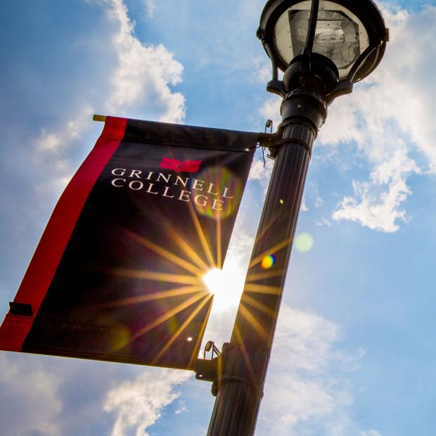 Grinnell College banner