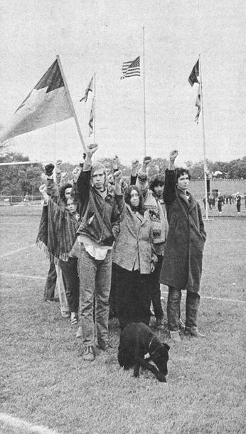 Krystyna Neuman, Homecoming protesters, Fall 1969, 1969. Photograph. Published in Pterodactyl (Grinnell College), November 11, 1969. Krystyna Neuman, Homecoming protesters, Fall 1969, 1969. Photograph. Published in Pterodactyl (Grinnell College), November 11, 1969.