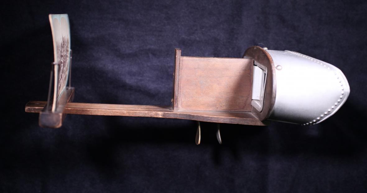 Side view of Stereoscope 