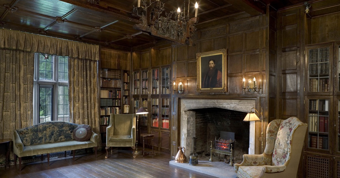 Salisbury House library