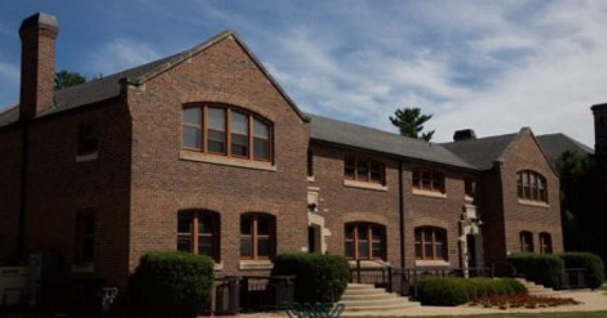 Photo of Steiner Hall, Grinnell College