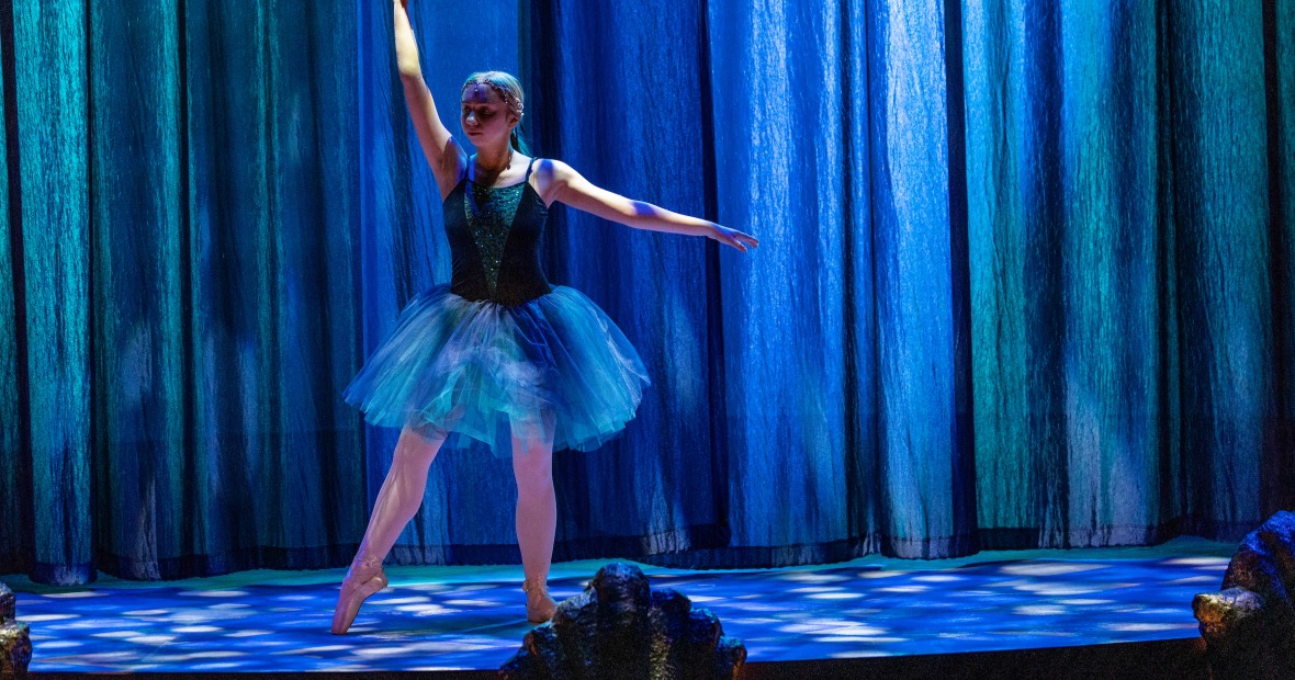 day/dream: Blurring the Line Between Reality and Illusion dancer