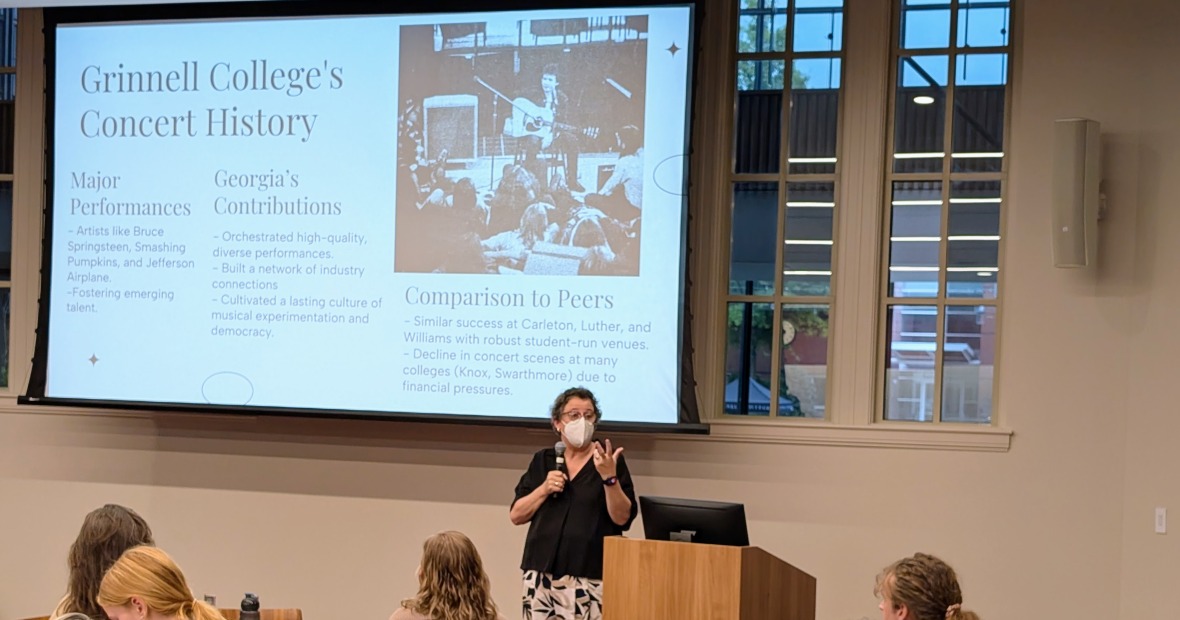 Sarah Purcell presents at Community Friday