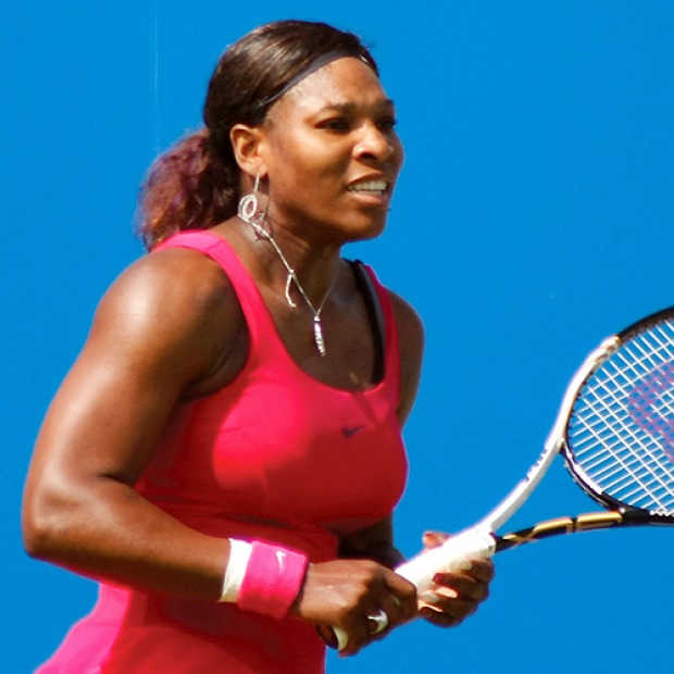 Serena Willams holding a tennis racket