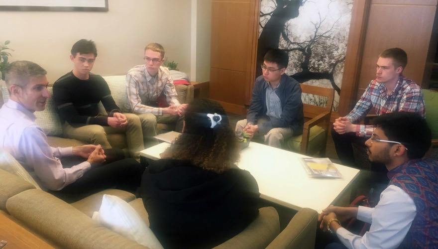  Students talk about international development and finance with Jon Rose ’95, lead economist at the Inter-American Development Bank.