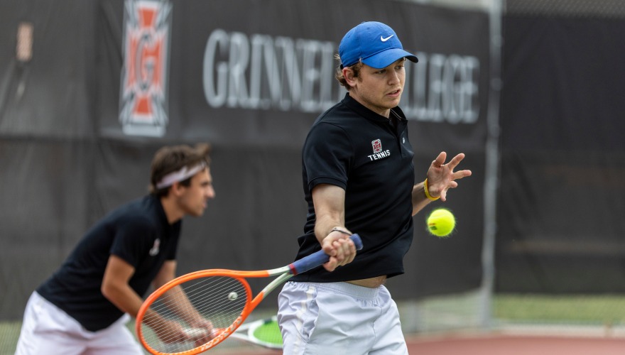 men playing tennis