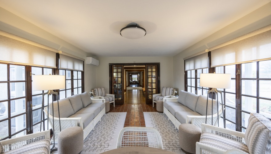 white furniture in the foyer at Hannah House 