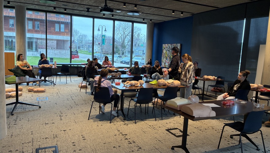 CPR training in Weingart 