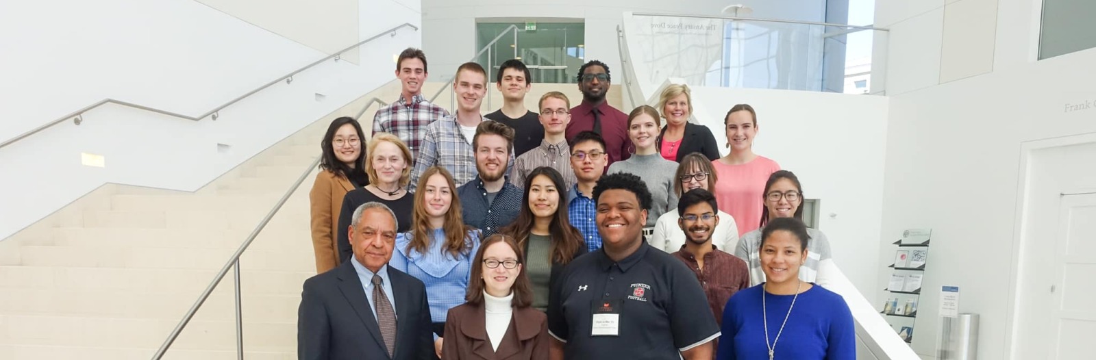 16 students on the international affairs study tour with George Moose and Ann-Louise Colgan of the U.S. Institute for Peace