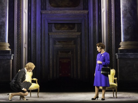 Scene from "The Audience": Helen Mirren plays Queen Elizabeth II and Margaret Thatcher is played by Haydn Gwynne