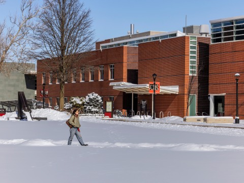 A snowy scene of the Robert N. Noyce ’49 Science Center 