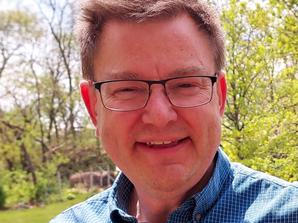 Brian Mitchell, assistant at Grinnell College Bookstore