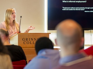 Lilianna Bagnoli presenting anthropology labor research at convention