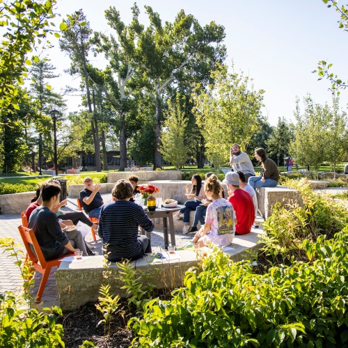 Todd Armstrong's First-Year Tutorial meeting in an outdoor classroom
