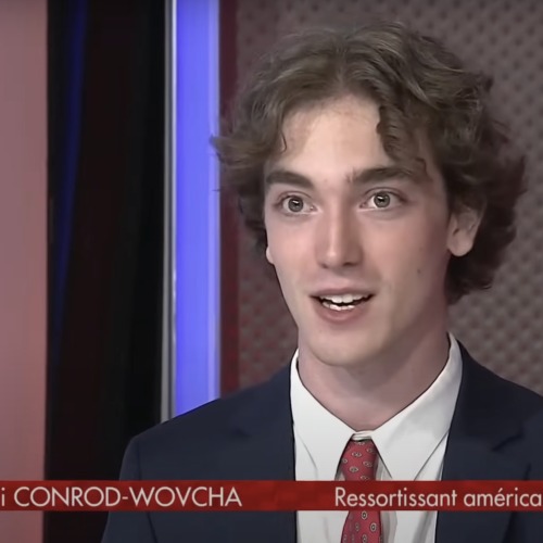 A screenshot of Eli Conrod-Wovcha on Senegalese television news