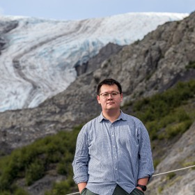 Zuofu Huang